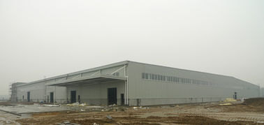Китай Материал ASTM изолировал мастерскую рамки изготовлений структурной стали с полными панелями крыши/стены поставщик