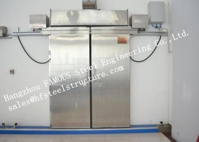 Автоматическая изолированная промышленная раздвижная дверь тяжелого метала для хранения холодной комнаты 0