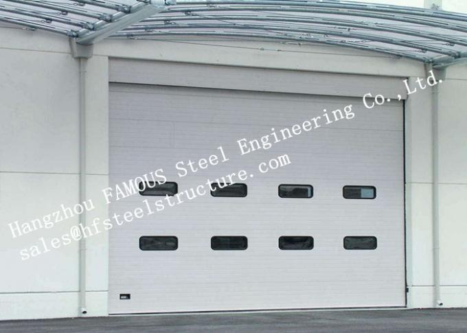 Элегантность современных алюминиевых промышленных дверей гаража присутствующая современная с холеными линиями 0