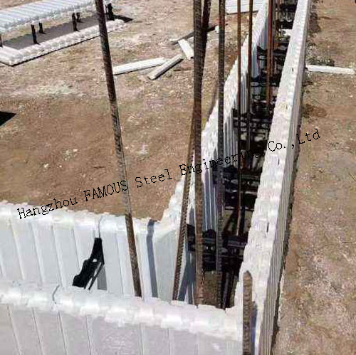 Черный изолированный бетон формирует прямую доску 90 угол t формирует блоки строения стены Icfs 2
