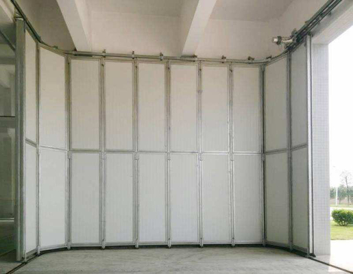 Китай Бортовая сползая изолированная дверь 25m гаража/s со зрением Windows и калиткой поставщик